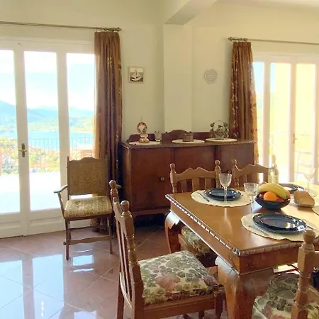 Serenity Vintage House 5 بيت للعطل *