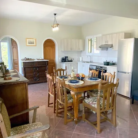 Σπίτι διακοπών Serenity Vintage House 5 *